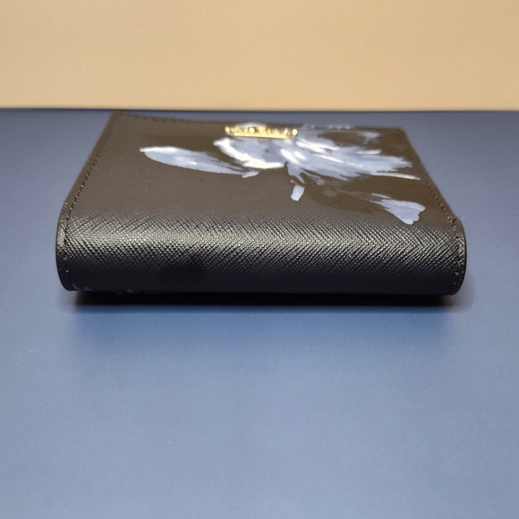 kate spade Floral Compact Wallet - Picture 4 of 9